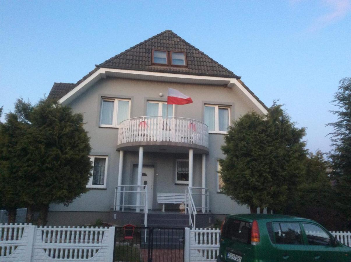 Villa Vivaldi Dziwnówek Exteriör bild